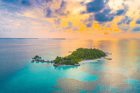 île, d'or, heure, plage, des nuages, Dock, tir à angle élevé, la nature, océan, mer, ciel, le coucher du soleil, des arbres, tropical, eau, paysages - nature, beauté dans la nature, nuage - ciel, scène tranquille, horizon au-dessus de l'eau, horizon, tranquillité, idyllique, personne, terre, bleu, plante, en plein air, couleur turquoise, 4K, CC0, domaine public, libre de droits