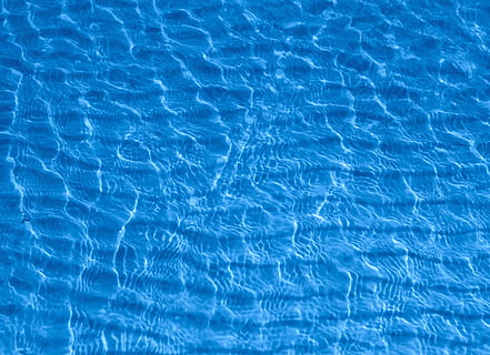 acqua, struttura, sfondo, bagno, blu, bolla, pulito, chiaro, avvicinamento, gocciolina, flusso, fresco, bicchiere, luce, liquido, macro, ossigeno, versare, puro, pioggia, rinfrescante, Lavello, trasparente, lavaggio, goccia d'acqua, sfondi, fotogramma intero, modello, piscina, strutturato, nessuno, astratto, increspato, natura, modello naturale, primo piano estremo, sfondi astratti, vista dall'alto, superficie, purezza, color turchese, 2K, CC0, dominio pubblico, privo di copyright