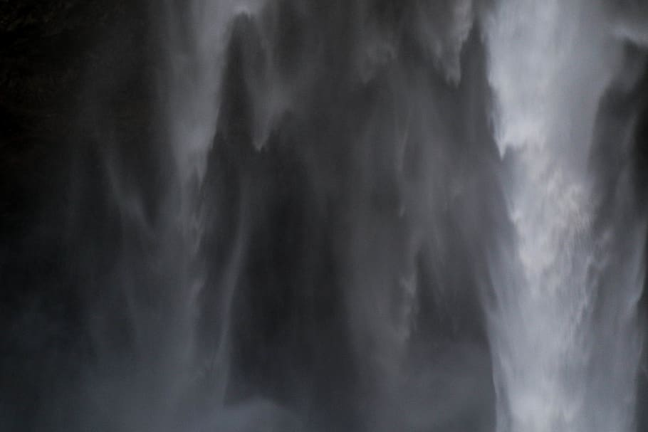 vandfald, natur, vand, udendørs, flod, island, Skogafoss, humørsyg, mørk, eventyr, kontrast, pattedyr, hest, dyr, vejr, ocean, hav, himmel, klint, landskab, tåge, rædsel, sky - himmel, frygt, abstrakt, ingen mennesker, storm, grå, mysterium, miljø, røg - fysisk struktur, dramatisk himmel, uhyggelig, skilt, våd, skybrud, magt i naturen, regn, ildevarslende, abstrakte baggrunde, smog, 5K