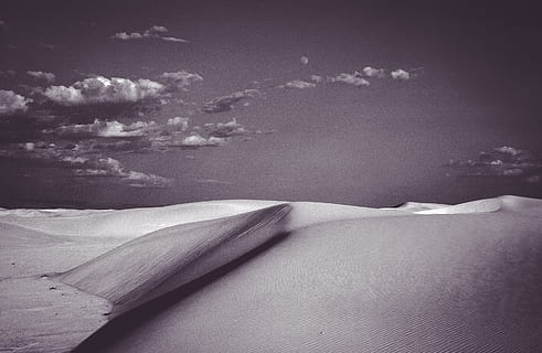 vue, blanc, désert, bleu, ciel, Contexte, -, dunes de sable, noir, noir et blanc, des nuages, paysage, le sable, aride, ciel bleu, journée, sale, dune, dunes, trace de pas, Naturel, la nature, de plein air, sablonneux, texture, texturé, nuages ​​blancs, désert blanc, nuage - ciel, terre, beauté dans la nature, paysages - nature, scène tranquille, environnement, tranquillité, eau, personne, vue aérienne, dune de sable, en plein air, plage, climat, climat aride, 2K, CC0, domaine public, libre de droits