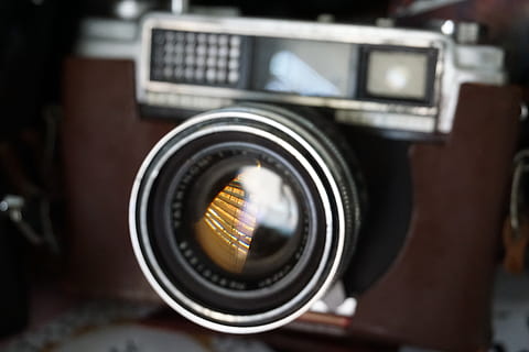càmera, electrònica, lent, vintage, visió, lent de la càmera, càmera digital, fotògraf, càmera de vídeo, passadís, cortina, finestra, obturador, tapa de lent, decoració de la llar, roda, roda d'aliatge, va parlar, màquina, menjar, tecnologia, càmera - equip fotogràfic, temes de fotografia, primer pla, cultura i entreteniment artístic, estil retro, centrar-se en primer pla, els mitjans de comunicació, cap gent, enfocament selectiu, lent - instrument òptic, estudi, industria del cinema, a l'interior, obsoleta, rodatge, dia, música, indústria, antiguitat, càmera de vídeo domèstica, 5K, CC0, domini públic, lliure de regalies