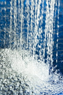 fons, bany, blau, bombolla, netejar, clar, primer pla, fred, concepte, guai, beure, degoteig, tirar, gota, flux, fresc, higiene, higiènic, líquid, patró, piscina, aboqui, pur, mar, pica, splash, estiu, textura, transparent, rentar, aigua, onades, humit, naturalesa, cap gent, moviment, a l'aire lliure, dia, esquitxades, moviment borrós, esport, hivern, bellesa a la natura, escenics - natura, medi ambient, enfocament selectiu, puresa, 4K