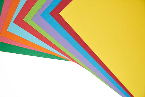 papir, mønster, struktur, design, jord, materiale, dekorative, overflade, dekoration, desktop, indretning, abstrakt, farve, baggrund, brevpapir, skole, studerende, kreativitet, side, gul, rød, blå, multi farvet, ingen mennesker, studio skud, hvid baggrund, variation, kopiere plads, valg, baggrunde, stribet, tæt på, abstrakte baggrunde, indendørs, sugerør, enkeltlinie, stilleben, 5K, CC0, offentligt domæne, royaltyfrie