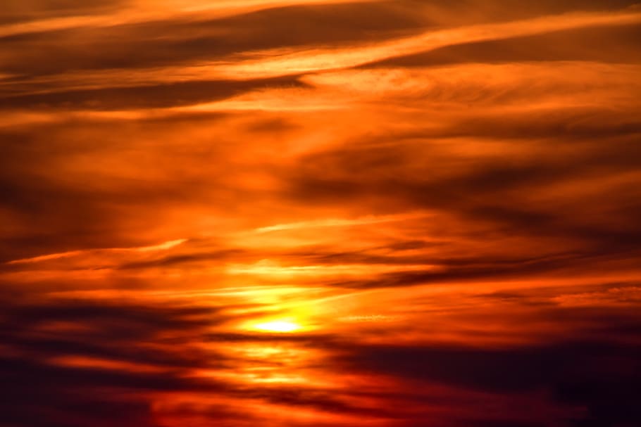 posta de sol, Sol ponent, sol, cel de la nit, abendstimmung, cel, daurat, vespre, romàntic, romanç, núvols, resplendor, naturalesa, color taronja, núvol - cel, cel dramàtic, fons, bellesa a la natura, cloudscape, fons abstractes, resum, color vibrant, fosc, cap gent, escenics - natura, groc, atmosfera, calor - temperatura, 5K