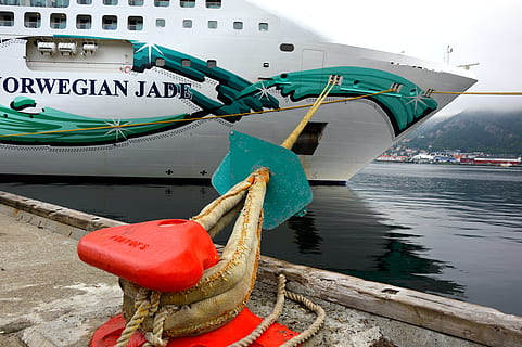 ship, bug, create, dew, cruise ship, travel, water, nautical vessel, mode of transportation, transportation, day, rope, moored, nature, no people, sea, outdoors, harbor, pier, rippled, anchor - vessel part, safety, anchored, 5K, CC0, public domain, royalty free