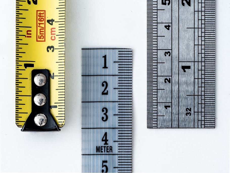 grigio, giallo, le misure, strumento di misura, precisione, numero, termometro, nessuno, avvicinamento, metro A nastro, righello, in casa, misurazione, girato in studio, sfondo bianco, natura morta, scala, singolo oggetto, valutare, metro - strumento di misura, attrezzatura, Oggetto creato dall'uomo, 5K