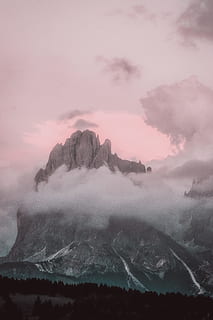 fotografia di paesaggio, montagne, nebbioso, cielo, montagna, picco, nube, rosa, foresta, albero, vertice, superiore, natura, carta da parati android, sfondo, dolomite, alba, bellezza nella natura, scenics - natura, nuvola - cielo, nebbia, scena tranquilla, la tranquillità, scena non urbana, roccia, roccia - oggetto, catena montuosa, solido, nessuno, ambiente, formazione rocciosa, idilliaco, destinazioni di viaggio, all'aperto, picco di montagna, formazione, 4K, CC0, dominio pubblico, privo di copyright