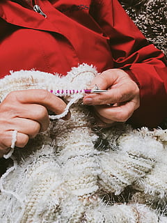knitting, human hand, hand, holding, real people, one person, midsection, human body part, textile, wool, lifestyles, clothing, men, close-up, leisure activity, day, warm clothing, winter, outdoors, adult, finger, 2K, CC0, public domain, royalty free