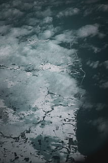 hvide skyer, natur, vejr, udendørs, Sky, cumulus, himmel, storm, landskab, bjerg, azurblå himmel, plante, vegetation, jord, orkan, luftfoto, hav, vand, ocean, is, sky - himmel, skønhed i naturen, ingen mennesker, scenics - natur, ro, rolig scene, dag, lav vinkel visning, kold temperatur, vinter, bevægelse, miljø, idyllisk, magt i naturen, 5K, CC0, offentligt domæne, royaltyfrie