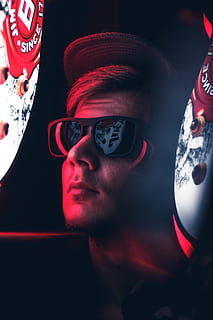 fotografie, muž, Černá, sluneční brýle, neon, neonové světlo, tvář, mužský, Červené, neon lightcap, brýle, neonový nápis, noční neon, bliká, svítilna, světlo, ulice, pouliční mob, pouliční fotografie, pavelanoshinphoto, Rusku, vladivostok, muži, lidé, jedna osoba, mladého dospělého, kavkazského etnika, móda, samci, dospělý, sport, noc, zábava, lidská tvář, portrét, smyslnost, temný, Krásná, Černá barva, čepice, 4K, CC0, veřejná doména, bez autorských práv