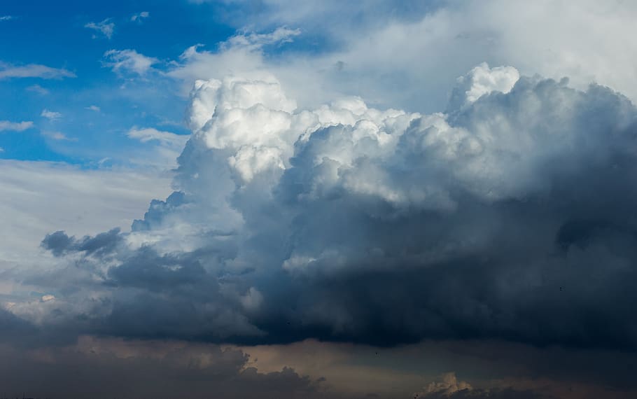 cumulonimbus skyene, skyer, clouds, skyet, dagslys, himmel, natur, sky - himmel, skjønnhet i naturen, naturskjønnhet - natur, ro, rolig scene, ingen folk, lav vinkel visning, utendørs, dag, dramatisk himmel, idylliske, blå, bakgrunn, miljø, hvit farge, meteorologi, 5K