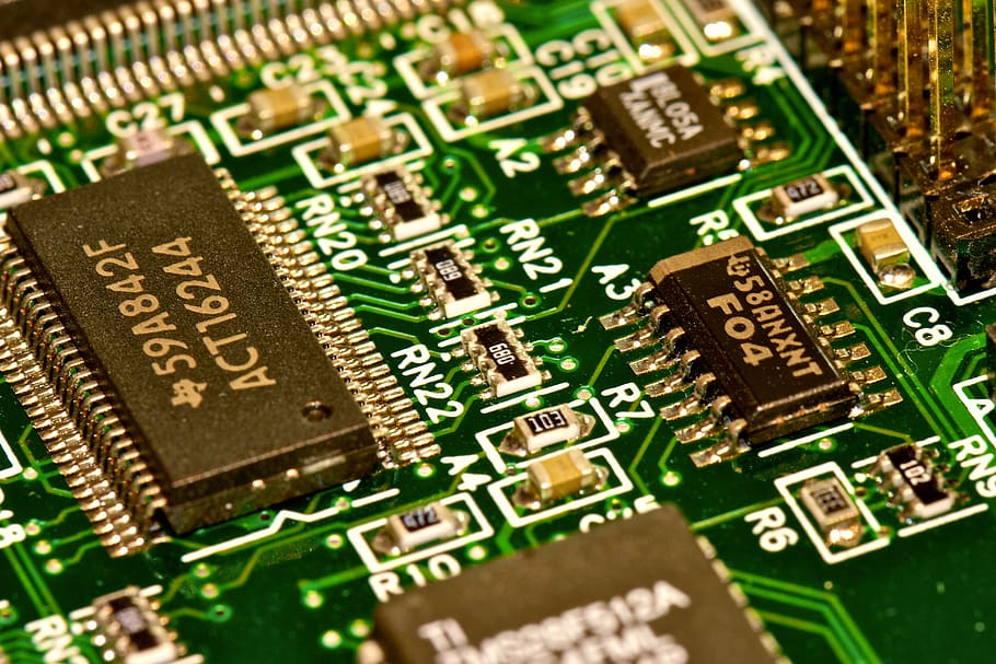xip, pissarra, ordinador, PC, macro, detall, primer pla, processador, transistor, electrònica, tecnologia, enfocament selectiu, comunicació, xip d’ordinador, cap gent, targeta de circuits, a l'interior, indústria electrònica, color verd, complexitat, vista d’angle alt, text, connexió, natura morta, marc complet, placa base, equips informàtics, fons, component elèctric, 4K