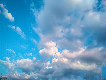cielo, naturaleza, nube, nubes, fondo, cielo azul, nube - cielo, azul, paisaje de nubes, antecedentes, ambiente, viento, nadie, belleza en la naturaleza, atmósfera, paisajes - naturaleza, nublado, cielo dramático, aire, tranquilidad, día, luz del sol, al aire libre, efecto texturizado, brillante, resumen, meteorología, fondos abstractos, limpiar, 4K, CC0, dominio público, libre de derechos