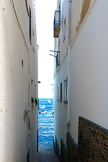สเปน, Cadaques, หน้าต่าง, ชายฝั่ง, ขอบฟ้า, ทะเลเมดิเตอร์เรเนียน, ฝั่งทะเล, ทะเล, สถาปัตยกรรม, โครงสร้างที่สร้างขึ้น, อาคาร, ภายนอกอาคาร, น้ำ, ท้องฟ้า, ไม่มีคน, ฟ้าโปร่ง, ธรรมชาติ, เมือง, วัน, ย่านที่อยู่อาศัย, แคบ, บ้าน, ทิศทาง, กลางแจ้ง, ผนัง, ซอย, 2K, CC0, โดเมนสาธารณะ, ค่าลิขสิทธิ์ฟรี