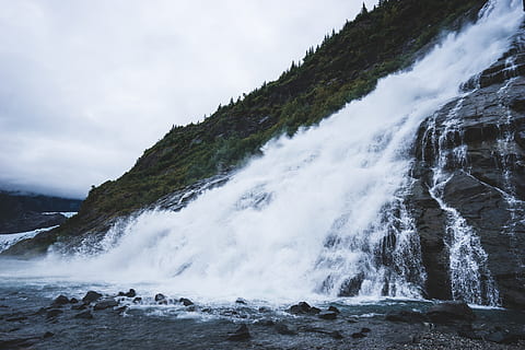 Amerika Birleşik Devletleri, Alaska, manzaralar - doğa, doğada güzellik, Su, hareket, şelale, Kaya, akan su, bulanık hareket, katı, doğa, arazi, gökyüzü, doğadaki güç, kaya - nesne, kentsel olmayan sahne, uzun pozlama, güç, insansız, dağ, açık havada, akan, 5K, CC0, kamu malı, telif ücretsiz