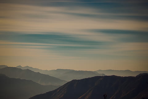 posta de sol, muntanya, alba, cel, paisatge, shimla, bellesa a la natura, escenics - natura, Serra, escena tranquil·la, tranquil·litat, escena no urbana, núvol - cel, medi ambient, naturalesa, idíl·lic, cap gent, boira, remot, geografia física, majestuós, a l'aire lliure, cim de muntanya, 5K, CC0, domini públic, lliure de regalies