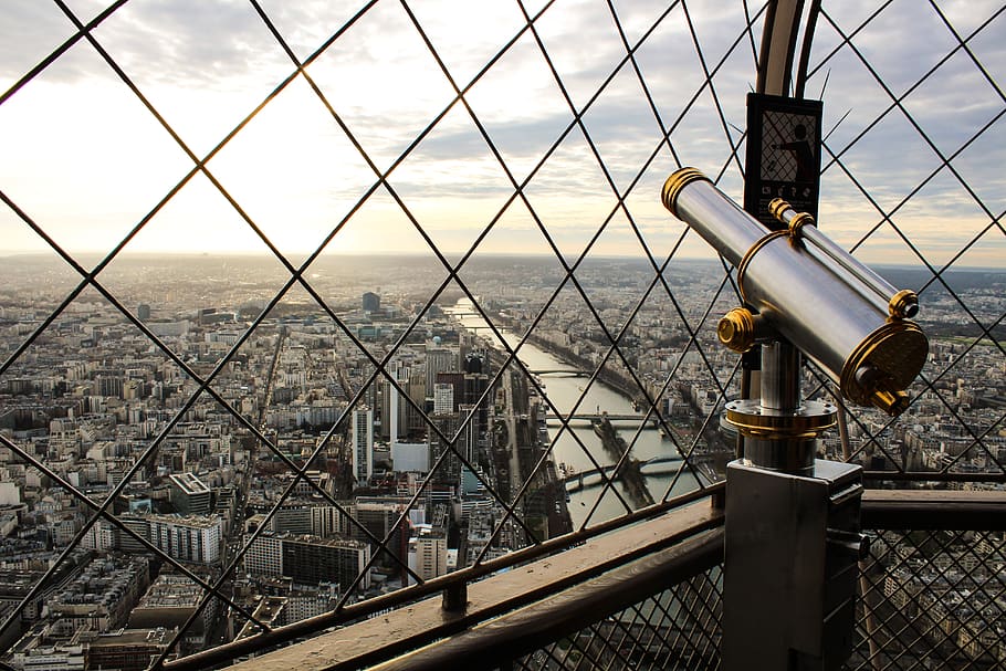 telescopi gris de la torre, edifici, arquitectura, paris, França, barana, finestra, ciutat, telescopi, pal d’utilitat, planetari, edifici d'oficines, observatori, binoculars, vista, punt de vista, paisatge urbà, urbà, claraboia, cel, seguretat, estructura construïda, operat amb monedes, exterior de l'edifici, metall, cap gent, binoculars de monedes, naturalesa, dia, vigilància, tanca, núvol - cel, límit, a l'aire lliure, telescopi de mà, gratacels, 5K