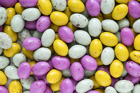 bakgrunn, ball, bønne, sukkertøy, godteri bakgrunn, sjokoladeegg, nærbilde, fargerik, konfekt, nydelig, påske, egg, mat, grønn, gruppe, isolert, makro, mynte, mixed, mat og Drikke, multi farget, full ramme, stor gruppe gjenstander, overflod, spise sunt, friskhet, ingen folk, stilleben, gul, velvære, dag, valg, variasjon, rosa farge, fristelse, 4K, CC0, offentlig domene, opphavsrett gratis