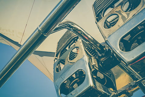 Oostenrijk, IM St, rijden, vlotter, heteluchtballon, brander, drijvend, metaal, vervoer, wijze van transport, geen mensen, hemel, natuur, machinerie, dag, landvoertuig, technologie, buitenshuis, lage hoekweergave, detailopname, onderdeel van de machine, voertuig deel, motorvoertuig, reizen, reflectie, uitrusting, architectuur, 5K, CC0, publiek domein, royaltyvrij