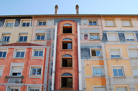 architecture, building, structure, window, sky, building exterior, built structure, low angle view, no people, day, residential district, city, outdoors, side by side, in a row, nature, glass - material, repetition, clear sky, full frame, pattern, apartment, 2K, CC0, public domain, royalty free