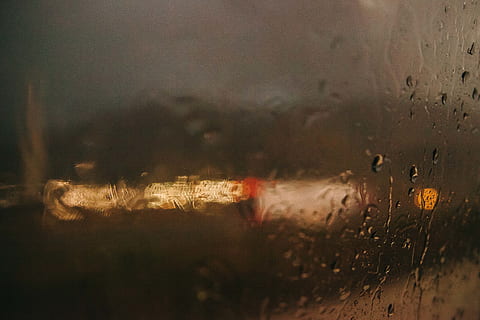pluja, ennuvolat, bokeh, tempesta, finestra, gota de pluja, humit, vidre - material, naturalesa, tirar, a l'aire lliure, transport, cap gent, terra, nit, manera de transport, cel, transparent, fons, aigua, efecte texturat, 4K, CC0, domini públic, lliure de regalies