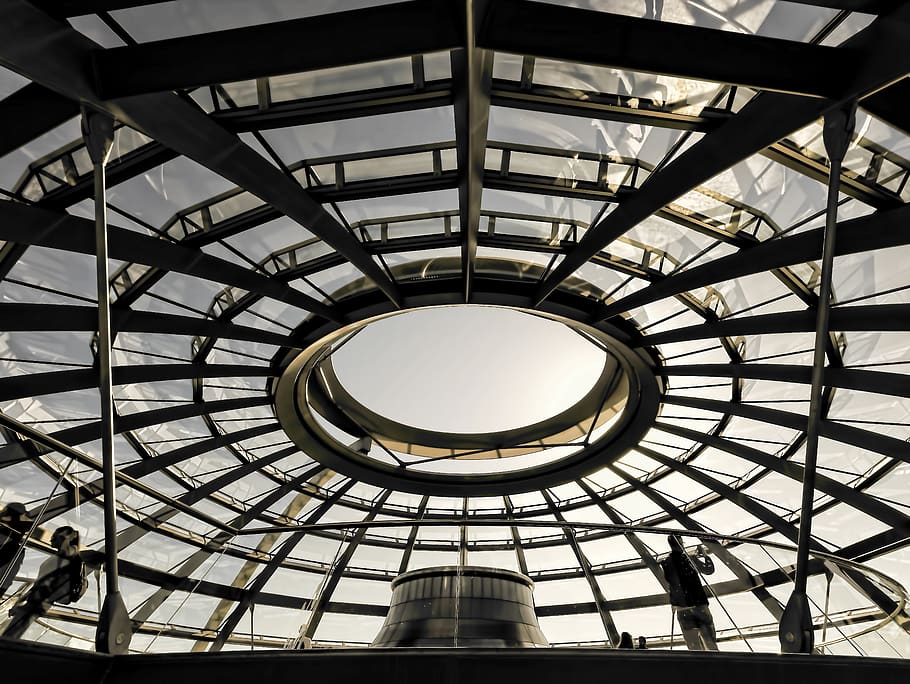Alemanya, bundestag, Berlín, estructura, patró, vidre, corba, cúpula, cercle, arquitectura, edifici, govern, parlament, barana, barra a, fomentar, cel, truss, acer, estructura construïda, a l'interior, vista d’angle baix, sostre, forma geomètrica, vidre - material, claraboia, forma, cap gent, disseny, llum solar, dia, directament a sota, característica arquitectònica, finestra, arquitectura i art, ornamentat, luxe, 5K