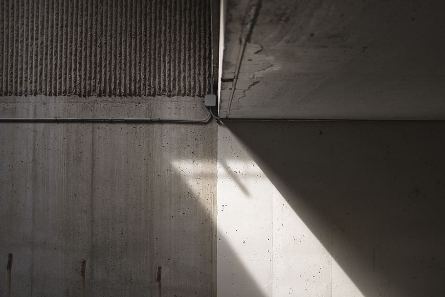 arquitectura, edifici, estructura, paret, ombra, llum solar, estructura construïda, funció de construcció de parets, dia, cap gent, a l'interior, patró, naturalesa, sòls, textura, material de fusta, marc complet, caient, rajola, marró, concret, centrar-se en l'ombra, 1080P