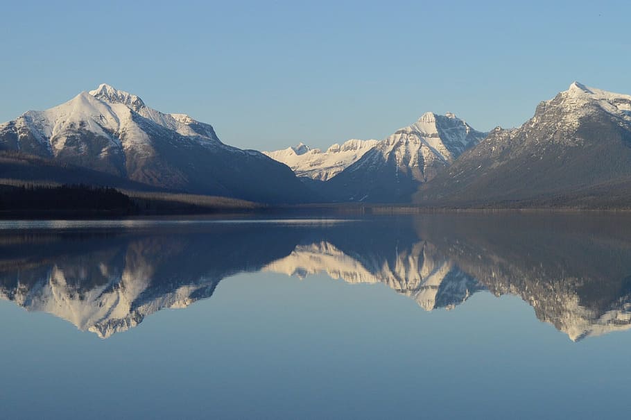 fred, glacera, neu, alba, calma, la llum del dia, boira, gelada, paret del jardí, parc nacional de glaceres, gel, llac, llac McDonald, paisatge, montana, muntar marró, muntar els canons, Mount Stanton, muntatge de vaught, muntanya, muntanyes, a l'aire lliure, panorama, pacífica, pic, reflexió, serè, horitzó, viatjar, EUA, volcà, aigua, desert, hivern, escenics - natura, simetria, Serra, tranquil·litat, escena tranquil·la, bellesa a la natura, cel, naturalesa, cap gent, davant del mar, dia, cel clar, idíl·lic, temperatura de fred, muntanya nevada, cim de muntanya, llac de reflexió, 1080P