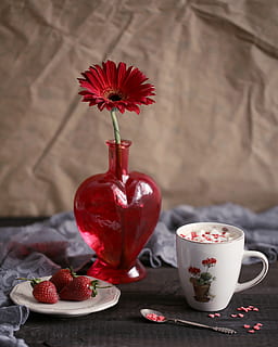 kop, bord, kaffe, drikke, ingen, blomst, hed, mad, ornament, daggry, træ, morgenmad, te, dessert, rustik, glas, stilleben, stillbilleder, parfume, makro, natur, levende natur, kreativitet, sød, Foto, kunst foto, ferie, kærlighed, billede, lækker, postkort, valentinsdag, frugt, friskhed, rød, mad og drikke, blomstrende plante, indendørs, tæt på, ingen mennesker, fokus på forgrunden, sund kost, plante, krus, sårbarhed, forfriskning, fristelse, 4K, CC0, offentligt domæne, royaltyfrie