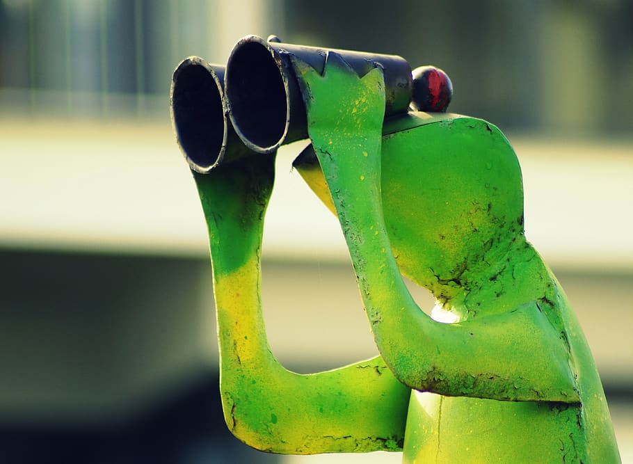 granota, binoculars, verd, llunyà, punt de vista, telescopi, veure, vista llunyana, Estar atent, vista, mirant, mira, divertit, ullada, espionatge, perspectiva, bonic, centrar-se en primer pla, color verd, primer pla, metall, cap gent, seguretat, dia, a l'aire lliure, protecció, naturalesa, boca d'incendi, vell, groc, natura morta, rovellat, llum solar, aigua, forma, cadena, 4K