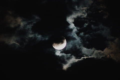 lua, céu, noite, beleza na natureza, nuvem - céu, espaço, scenics - natureza, astronomia, visão de baixo ângulo, natureza, Sombrio, ninguém, tranquilidade, cena tranquila, ao ar livre, crescente, Eclipse solar, eclipse, majestoso, lua planetária, sinistro, luar, 1080P, CC0, domínio público, royalty free