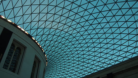 hintere Gebäudedecke, gebaute Struktur, die Architektur, Flachwinkelansicht, Gebäudehülle, Glas - Material, keine Leute, Muster, Decke, modern, Himmel, Tag, Gebäude, Geometrische Figur, Dach, transparent, draußen, Fenster, Blau, Natur, Dachfenster, Glas, Bürogebäude außen, direkt darunter, 4K, CC0, gemeinfrei, lizenzfrei