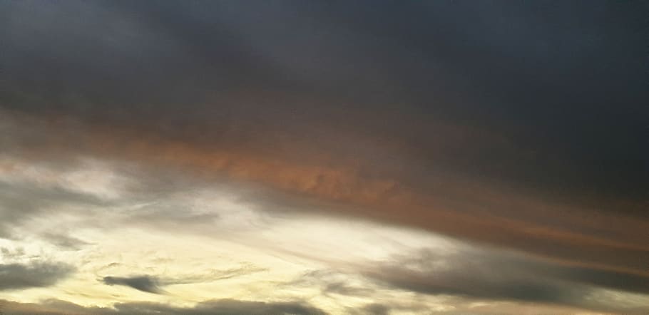 núvols grisos, núvol - cel, cel, bellesa a la natura, cloudscape, escenics - natura, cap gent, cel dramàtic, vista d’angle baix, naturalesa, tempesta, núvol, tranquil·litat, meteorologia, a l'aire lliure, posta de sol, fons, núvol de tempesta, escena tranquil·la, vespre, fons abstractes, 4K