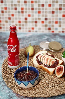 melmelada de figues, fig, melmelada, menjar, menjar i beguda, frescor, a l'interior, cap gent, natura morta, menjar dolç, beure, estovalles, fruita, taula, benestar, alimentació saludable, vela, dolç, postres, centrar-se en primer pla, primer pla, indulgència, llest per menjar, temptació, 5K, CC0, domini públic, lliure de regalies