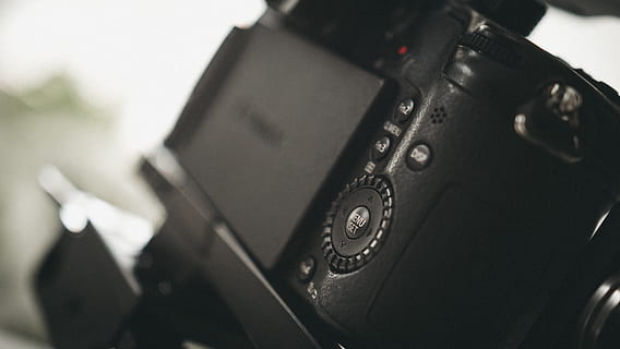 gh4, gh5, Fotoaparát, mirrorlesscamera, cameragear, detailní, tech, kameramana, dannyfeng, lumix, lumix gh5, lumix gh4, lumixcamera, technologie, detail, nikdo, číslo, jeden objekt, uvnitř, fotografická témata, selektivní zaměření, umělecká kultura a zábava, minulost, Dějiny, podnikání, retro stylu, nostalgie, Černá barva, den, sdělení, studio shot, fotoaparát - fotografické vybavení, 5K, CC0, veřejná doména, bez autorských práv