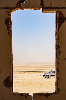 namibia, Kolmanskop, vista, telaio, incorniciato, al di fuori, dentro, linea, peeling, vecchio, nuovo, cielo, portale, namib, Jimny, suzuki, auto, veicolo, Guarda, terra, modo di trasporto, natura, mezzi di trasporto, scenics - natura, sabbia, acqua, spiaggia, abbandonato, veicolo terrestre, deserto, mare, viaggio, luce del sole, cielo sereno, giorno, nessuno, all'aperto, clima arido, orizzonte sull'acqua, clima, 4K, CC0, dominio pubblico, privo di copyright