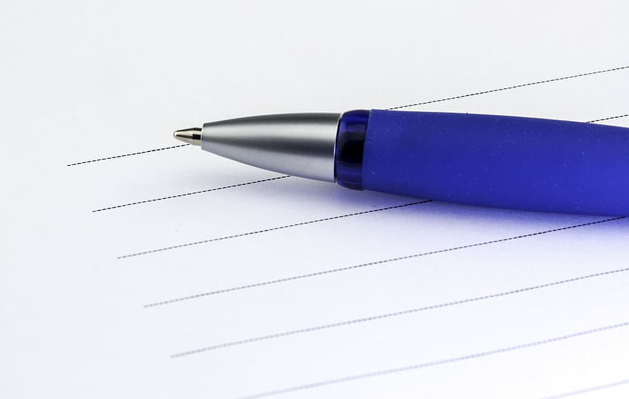 ufficio, Scrivi, carta, penna, gli appunti, righe, Nota, elenco, foglia, documento, foderato, avvicinamento, sfondo bianco, blu, attività commerciale, strumento di scrittura, matita, in casa, nessuno, girato in studio, macro, penna a sfera, Business aziendale, finanza, formazione scolastica, ricchezza, fare soldi, 2K