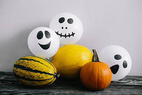 pumpkins & halloween, vegetables, autumn, fall, pumpkins, funny, halloween, ghosts, boo, food, food and drink, fun, smiling, still life, group of objects, healthy eating, anthropomorphic smiley face, humor, celebration, no people, studio shot, yellow, anthropomorphic, face, fruit, anthropomorphic face, happiness, freshness, 5K