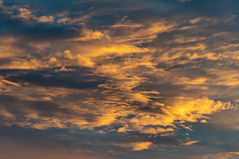 gri, bulutlu, gökyüzü, gün batımı, atmosfer, bulutluluk, bulutlar, cloudscape, renk, gün ışığı, masaüstü duvar kağıdı, dramatik, dramatik gökyüzü, altın saat, hd duvar kağıdı, cennet, manzara, gökyüzü resmi, bulut - gökyüzü, doğada güzellik, huzur, manzaralar - doğa, düşük açılı görünüş, turuncu renk, sakin sahne, doğa, pastoral, insansız, arka, açık havada, bütün çerçeve, kentsel olmayan sahne, çevre, meteoroloji, 5K, CC0, kamu malı, telif ücretsiz
