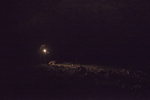 luce, grotta, Washington orientale, Esplorare, notte, illuminato, copia spazio, nessuno, natura, buio, cielo, attrezzatura per l'illuminazione, architettura, spaventoso, luce - fenomeno naturale, la tranquillità, Luna, all'aperto, Luna piena, terra, paesaggio, struttura costruita, scenics - natura, pianta, chiaro di luna, 5K, CC0, dominio pubblico, privo di copyright