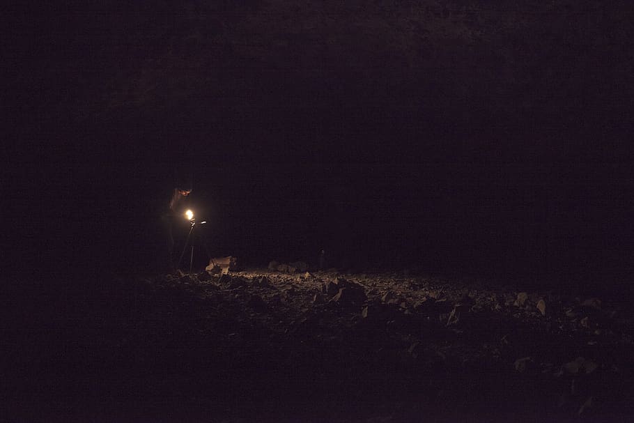 luce, grotta, Washington orientale, Esplorare, notte, illuminato, copia spazio, nessuno, natura, buio, cielo, attrezzatura per l'illuminazione, architettura, spaventoso, luce - fenomeno naturale, la tranquillità, Luna, all'aperto, Luna piena, terra, paesaggio, struttura costruita, scenics - natura, pianta, chiaro di luna, 5K
