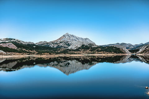 Spanien, porma, afspejling, tapet, desktop, bjerg, spids, højder, bluebird, sø, eventyr, udforske, Leon, castilla og leon, blå, baggrund, natur, afspejle, scenics - natur, vand, rolig scene, ro, skønhed i naturen, himmel, bjergkæde, havnefronten, skyfri himmel, ingen mennesker, idyllisk, dag, ikke-urbane scene, kopiere plads, snedækket bjerg, bjergtop, lagune, 5K, CC0, offentligt domæne, royaltyfrie