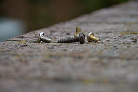 maşină, şurub, Electronică, roată, strung, motor, telefon, schimbatorul de viteze, instrument, confeti, hârtie, şurubelniţă, rugini, vorbit, jante din aliaj, hardware-, telefon mobil, curea, Angrenaj, selectiv, bolț, a închide, metal, piuliță, zi, nici o persoana, natură moartă, în aer liber, ruginit, un singur obiect, instrument de lucru, lemn - material, putere, cui, natură, masa, suprafață, conexiune, 2K, CC0, domeniu public, fără drepturi de autor