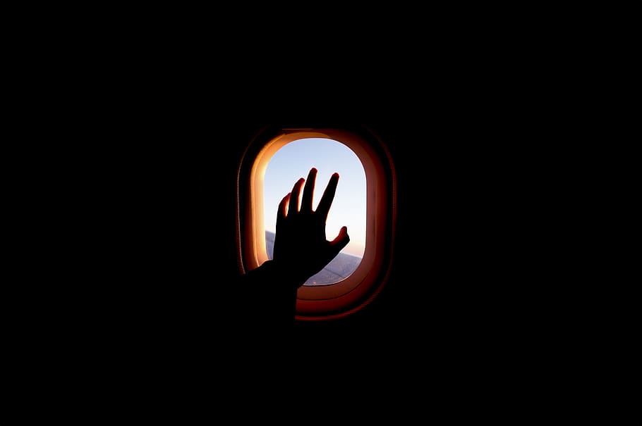 fly, sol, lys, hånd, human, sort, solnedgang, sæt, flyvningen, flyvende, flyve, belyst, menneskelig hånd, menneskelig kropsdel, en person, kropsdel, belysningsudstyr, glødende, kopiere plads, indendørs, skilt, mysterium, studio skud, finger, mørk, meddelelse, lys - naturligt fænomen, tæt på, menneskelig finger, sort baggrund, menneskeligt ansigt, stop gestus, skjult ansigt, 5K