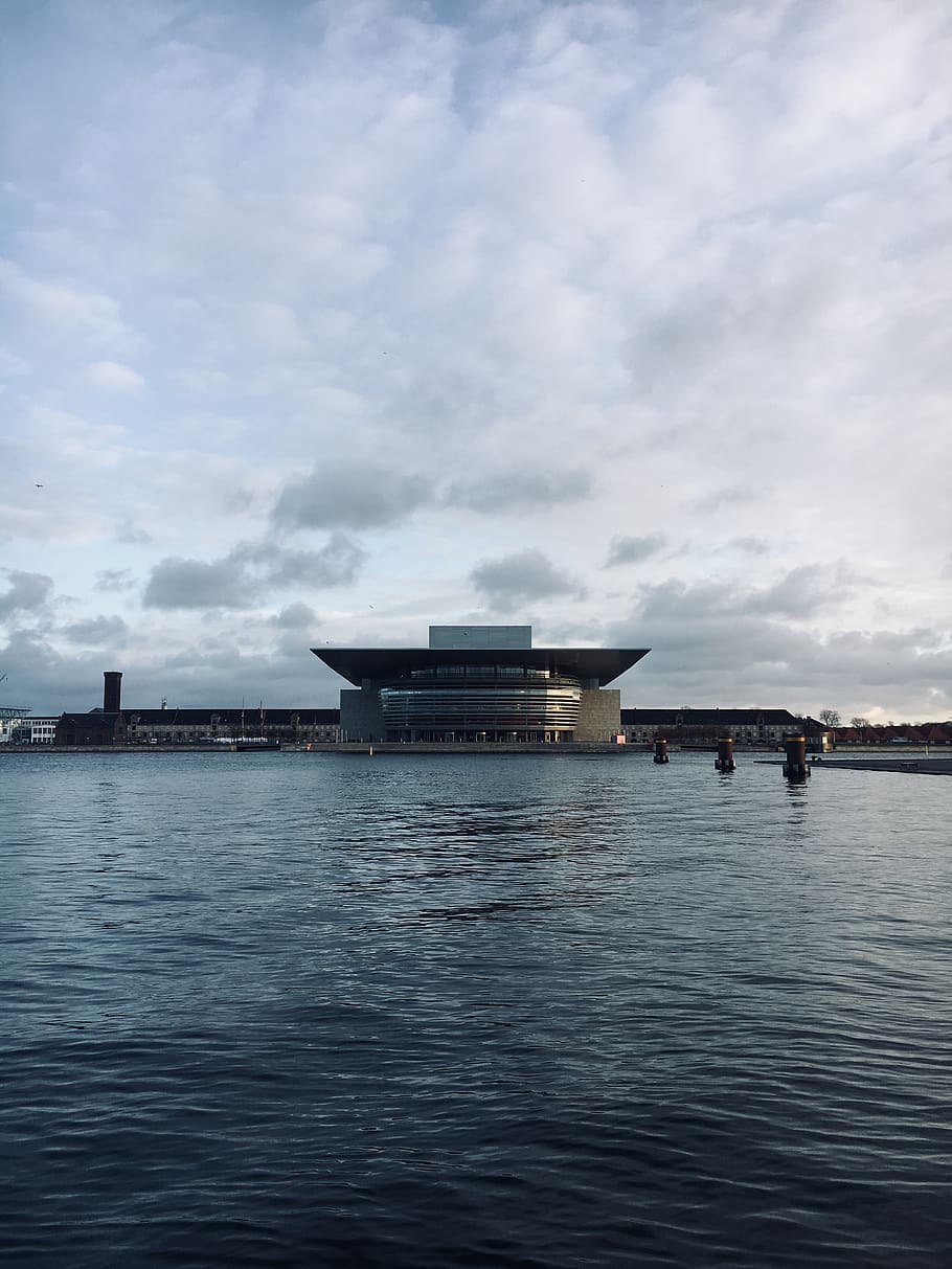 nube, Copenaghen, onda, cielo, struttura, acqua, freddo, Danimarca, mare, fiume, architettura, lungomare, nuvola - cielo, struttura costruita, natura, esterno dell'edificio, giorno, nessuno, mezzi di trasporto, scenics - natura, all'aperto, bellezza nella natura, nave nautica, scena tranquilla, 4K