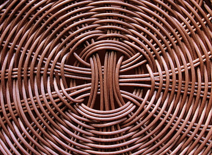 vímet, trena, model, forma, textura, teixir, fons de pantalla, el rerefons, artesania, decoració, tema, simetria, regularitat, producte de vímet, l'estructura de la, marc complet, fons, patró, cap gent, marró, primer pla, repetició, vermell, material de fusta, gran grup d'objectes, a l'interior, dia, abundància, metall, arranjament, disseny, 4K, CC0, domini públic, lliure de regalies