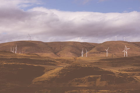 machine, moteur, sol, turbine, gorge de la Colombie, États Unis, éolienne, en plein air, la nature, le sable, paysage, panoramique, pente, dune, désert, terre, architecture, Palais des Congrès, environnement, ciel, nuage - ciel, production de carburant et d'électricité, paysages - nature, beauté dans la nature, énergie éolienne, conservation de l'environnement, énergie renouvelable, énergie alternative, scène non urbaine, scène tranquille, tranquillité, Montagne, personne, électricité, source de courant, climat, vent, ressources durables, climat aride, pouvoir dans la nature, 2K, CC0, domaine public, libre de droits