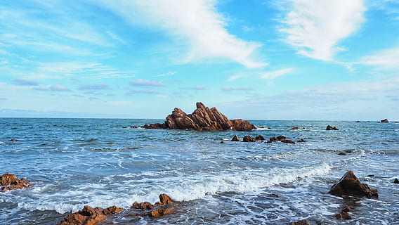 海, mar, aigua, rock, cel, rock - object, horitzó sobre l’aigua, horitzó, bellesa a la natura, sòlid, escenics - natura, núvol - cel, moviment, terra, platja, onada, formació de roca, dia, tranquil·litat, escena tranquil·la, cap gent, a l'aire lliure, pila de roca, litoral rocós, trencament, 5K, CC0, domini públic, lliure de regalies