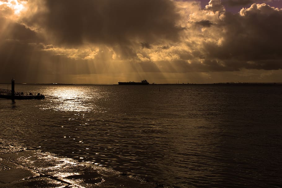 strand, baggrund, landskab, smuk, natur, lang, udstilling, himmel, vand, rejse, solnedgang, Spanien, udendørs, hav, udsigt, sol, klippe, naturskøn, kystlinje, blå, skønhed, turisme, ferie, ocean, bølge, sky - himmel, skønhed i naturen, nautiske fartøj, scenics - natur, transportmidler, ro, rolig scene, horisont, transportform, havnefronten, sollys, ingen mennesker, horisont over vand, sejlbåd, 5K