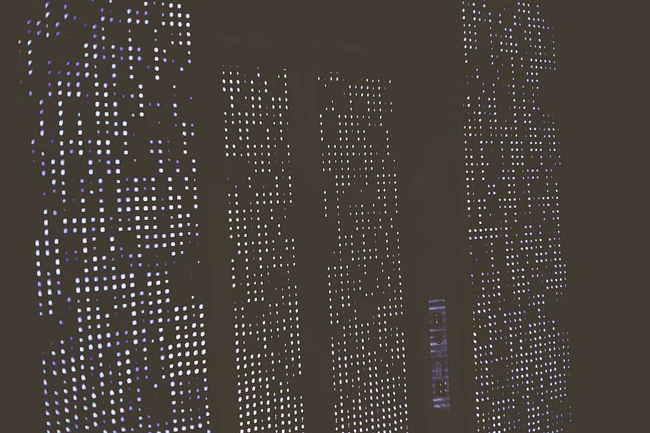 patró, text, textura, il·luminació, planta, arbre, gris, alfabet, mobles, taula, a l'aire lliure, naturalesa, neu, astronomia, acer, pòster, publicitat, símbol, univers, espai, il·luminat, cap gent, primer pla, fons, brillant, equips d’il·luminació, marc complet, a l'interior, estructura construïda, comunicació, tecnologia, modern, nombre, nit, tacat, funció de construcció de parets, color negre, disseny, fons negre, codificació, 2K